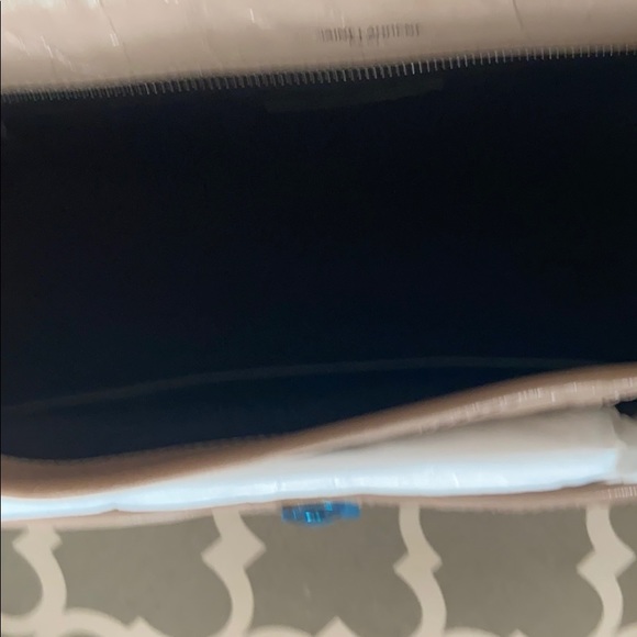 Saint Laurent Niki Vintage Leather Bag - Picture 9 of 11